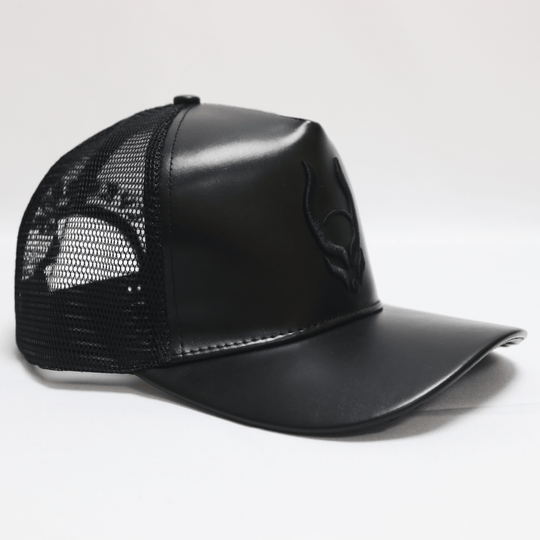 LOGO MESH TRUCKER CAP