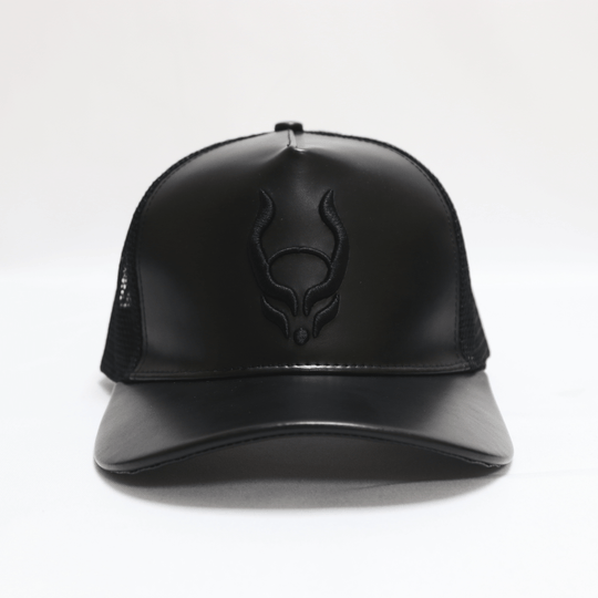 LOGO MESH TRUCKER CAP