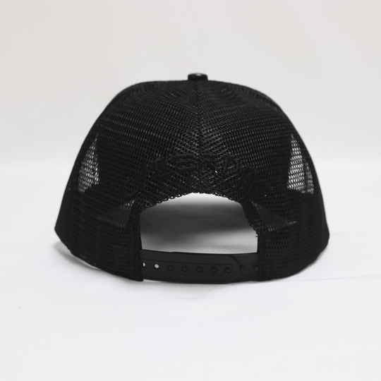 LOGO MESH TRUCKER CAP