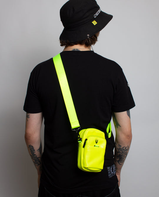 CROSS BODY RAVE BAG