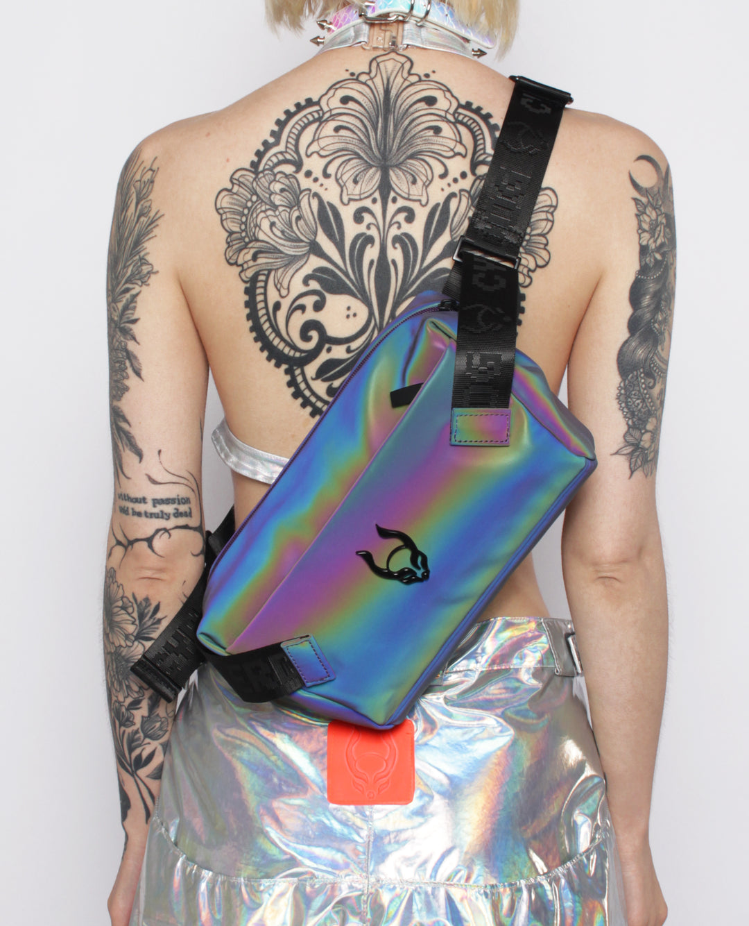 LOGO SLING BAG
