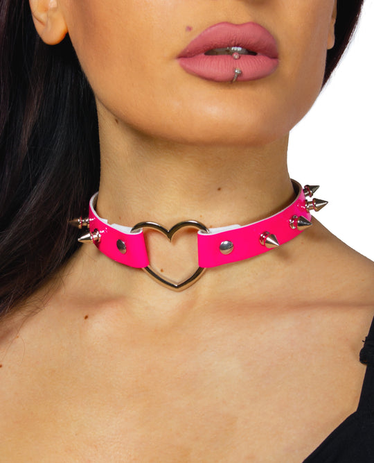 HEART SPIKE COLLAR.