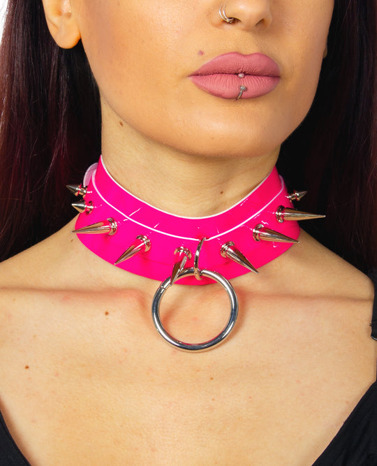 SPIKED RING COLLAR.