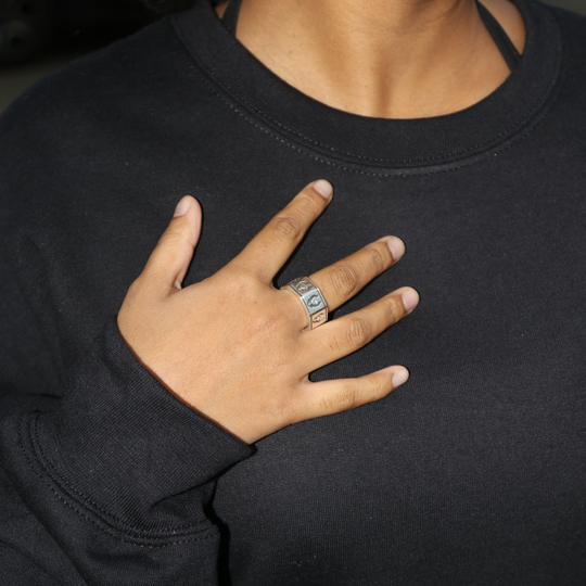 BOLT RING