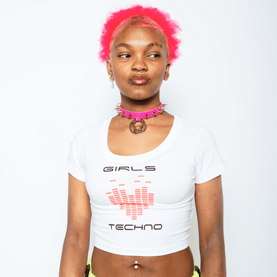GIRLS LOVE TECHNO CROP TEE