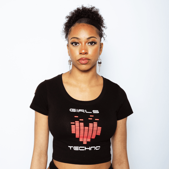 GIRLS LOVE TECHNO CROP TEE