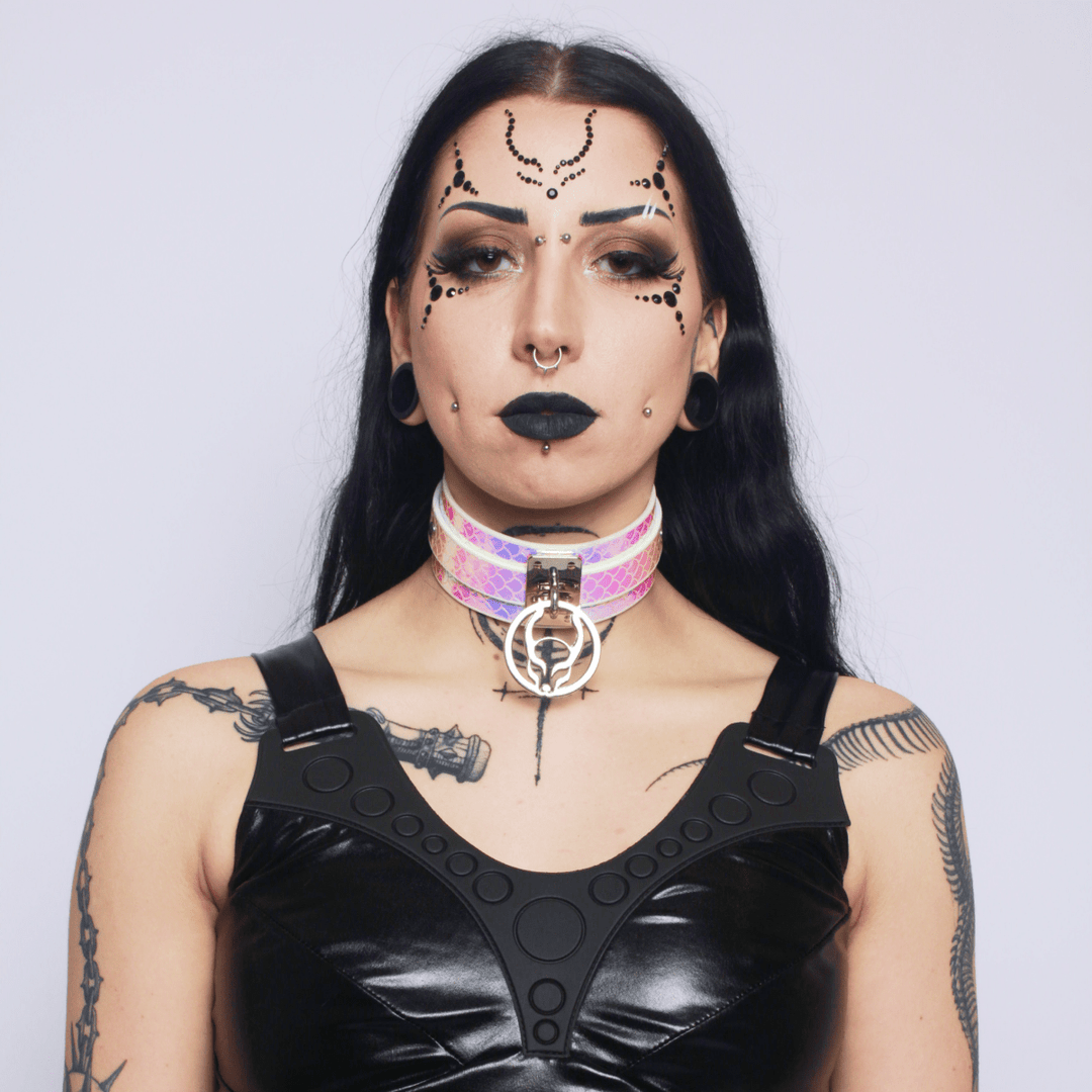 LOGO COLLAR