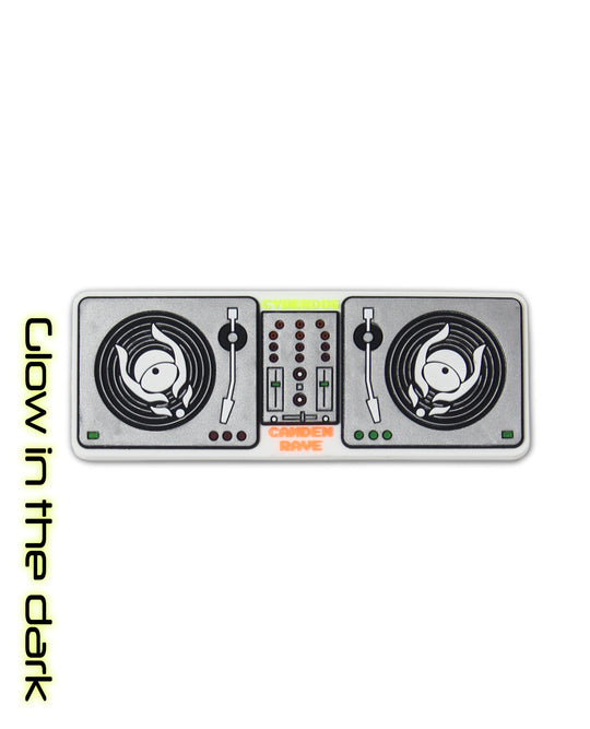 DECKS MAGNET
