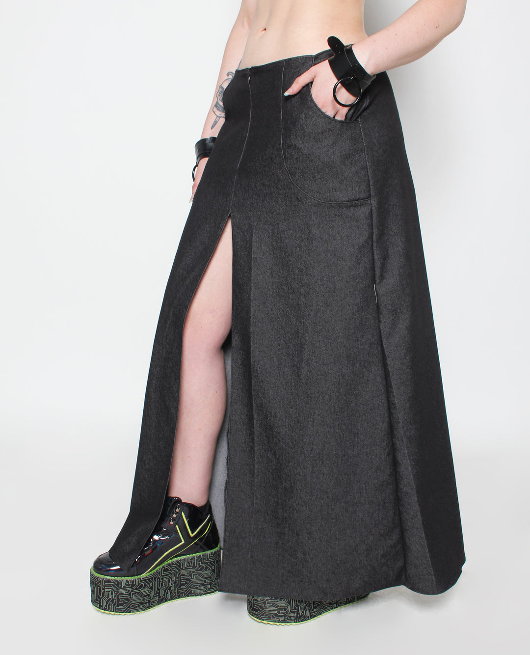 EXPOSER SKIRT BLACK DENIM