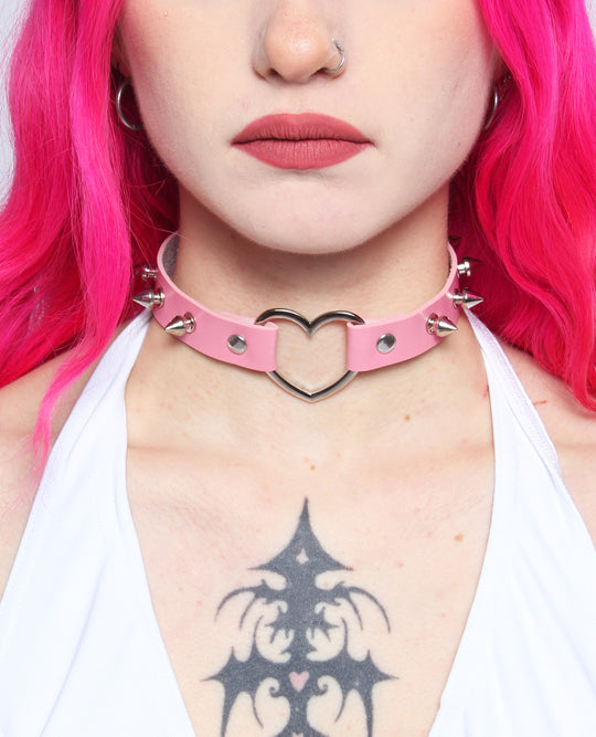 HEART SPIKE COLLAR