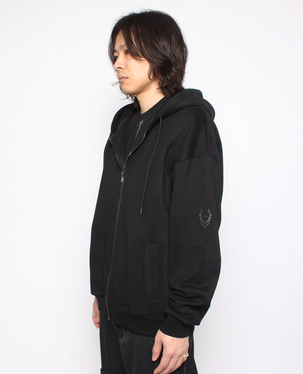 NERO ZIP HOODIE