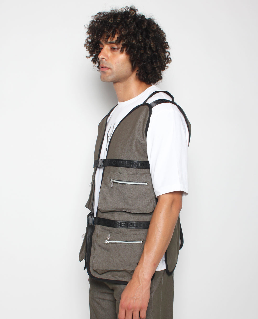 MULTI POCKET GILET / WAISTCOAT KHAKI