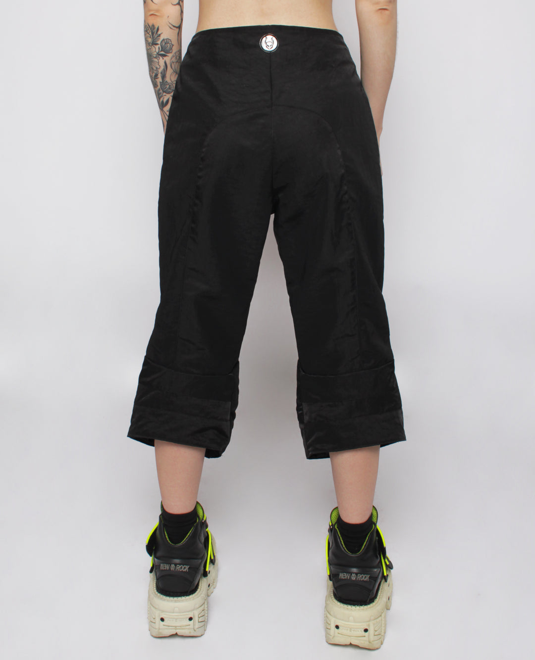 PROTECTION SHORT