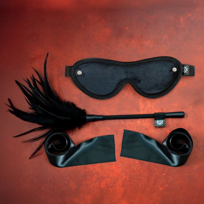 SEI MIO STRICT TEASE - RIBBON TIES BLINDFOLD AND TICKLER KIT