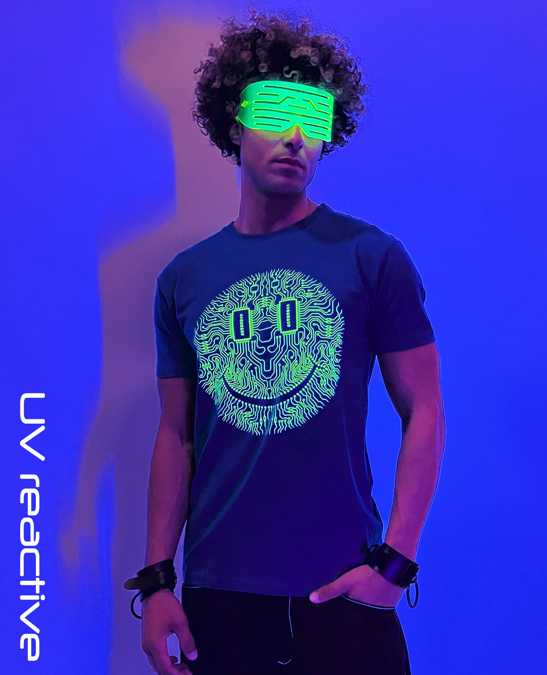 MENS MICROCHIP SMILEY T-SHIRT