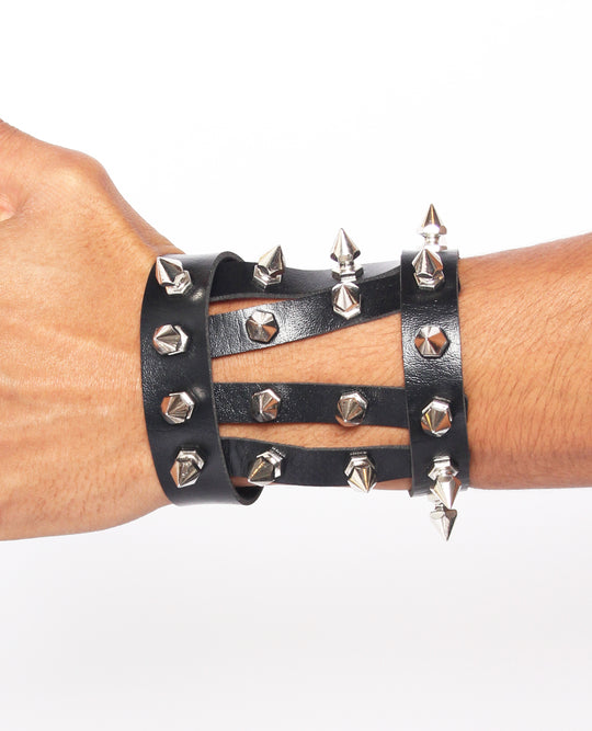 SPIKED GLOVE