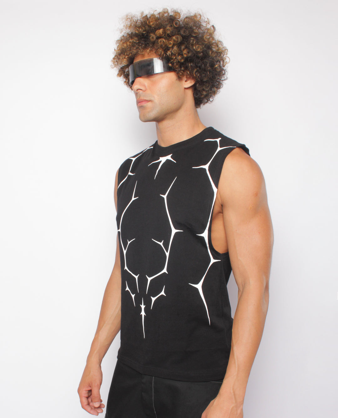 RAVE VEST THORNS LOGO