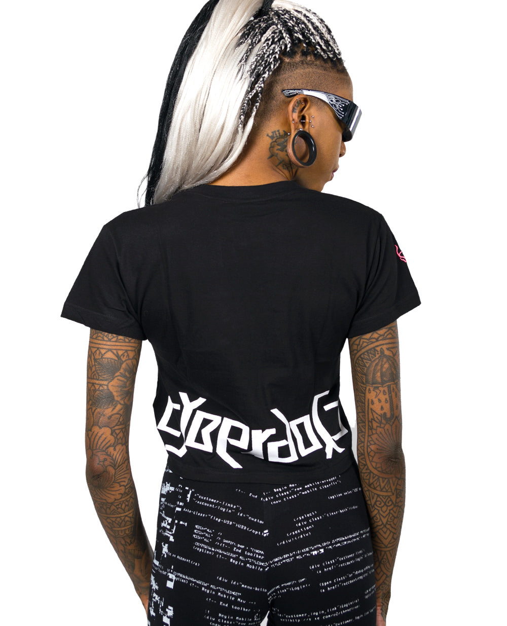 AMBIGRAM EASY CROP TEE.