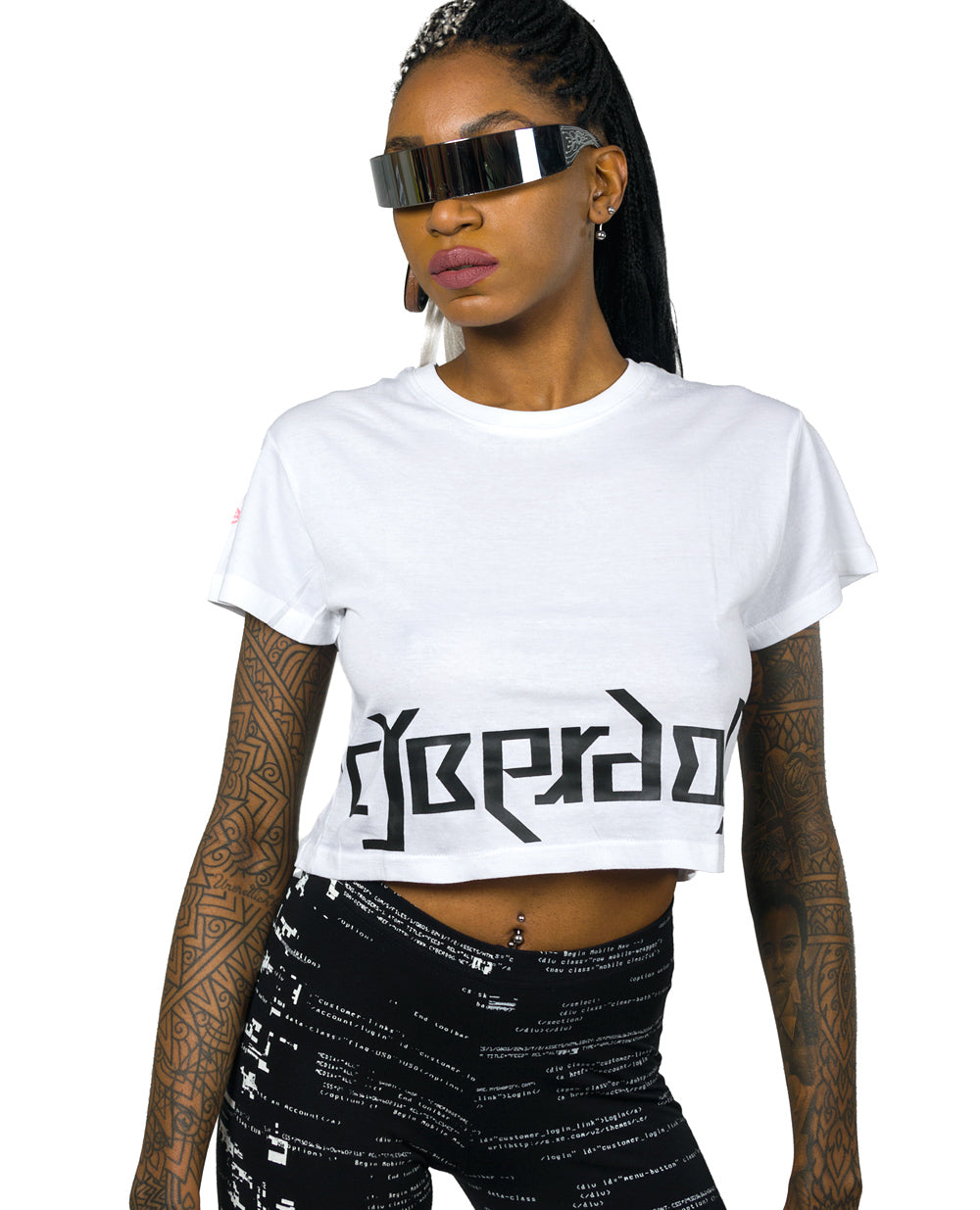 AMBIGRAM EASY CROP TEE.