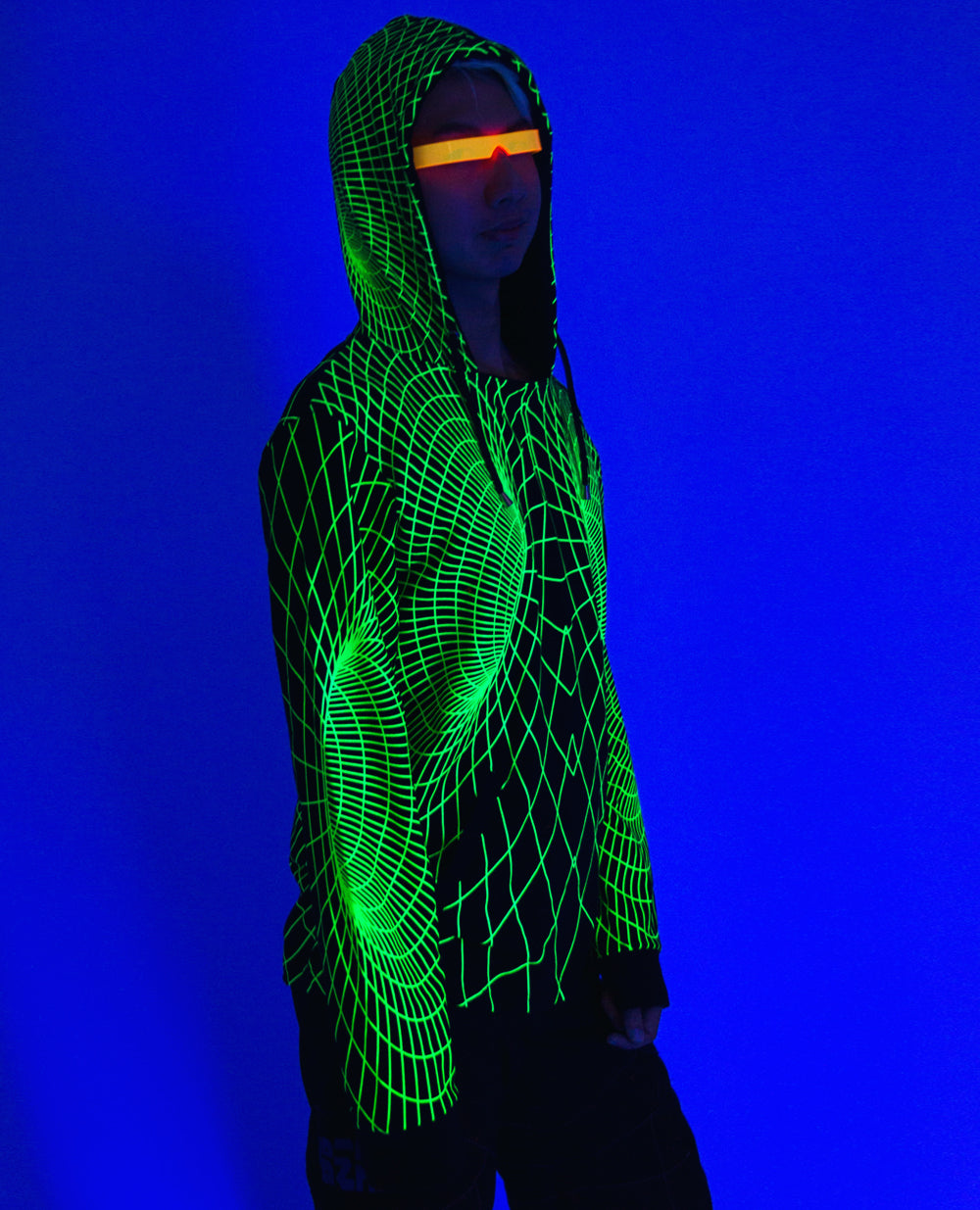 MENS WORMHOLE FUTURE HOODY.