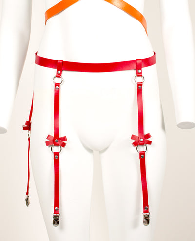 BOW GARTER.