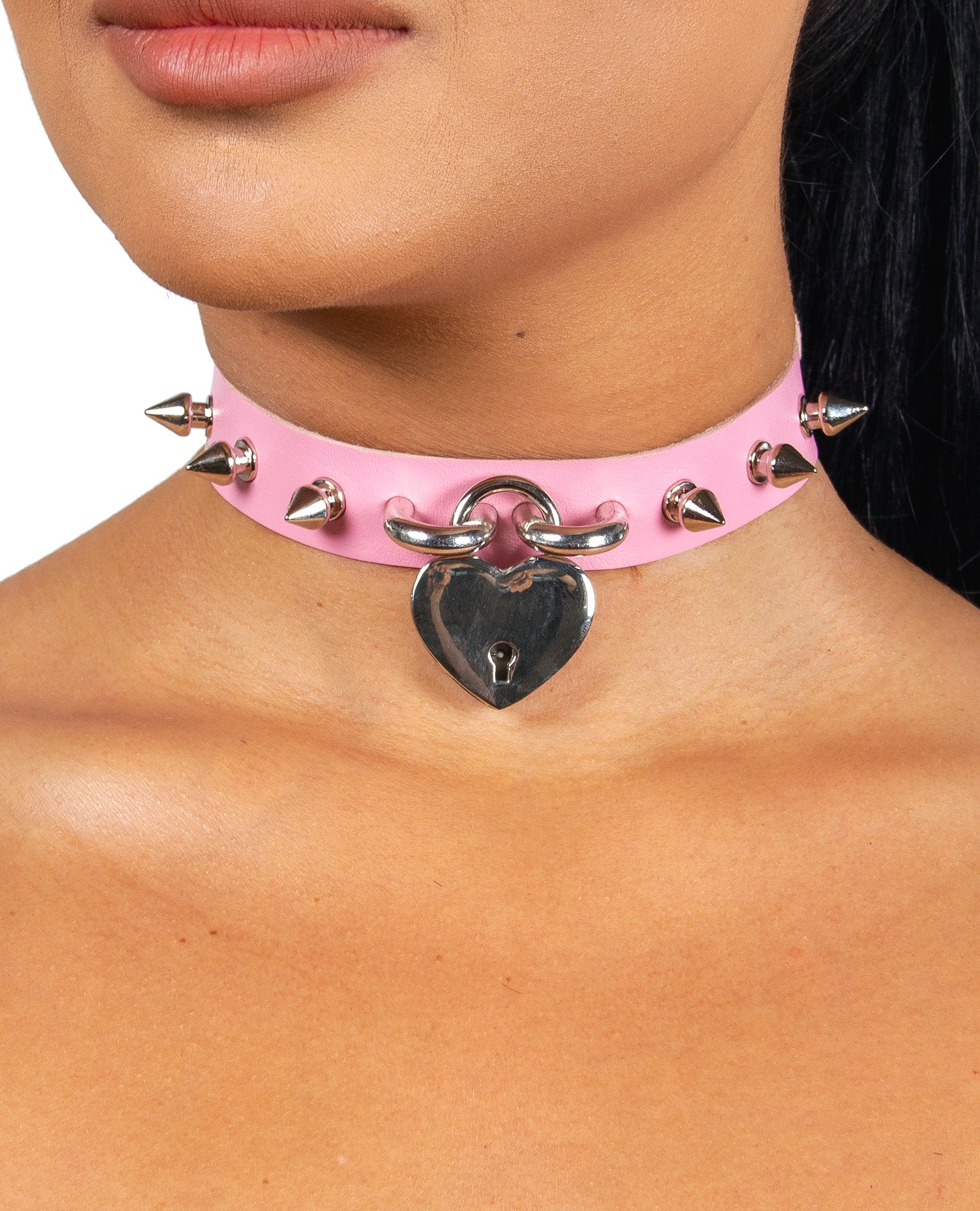 HEART SPIKED PADLOCK COLLAR.