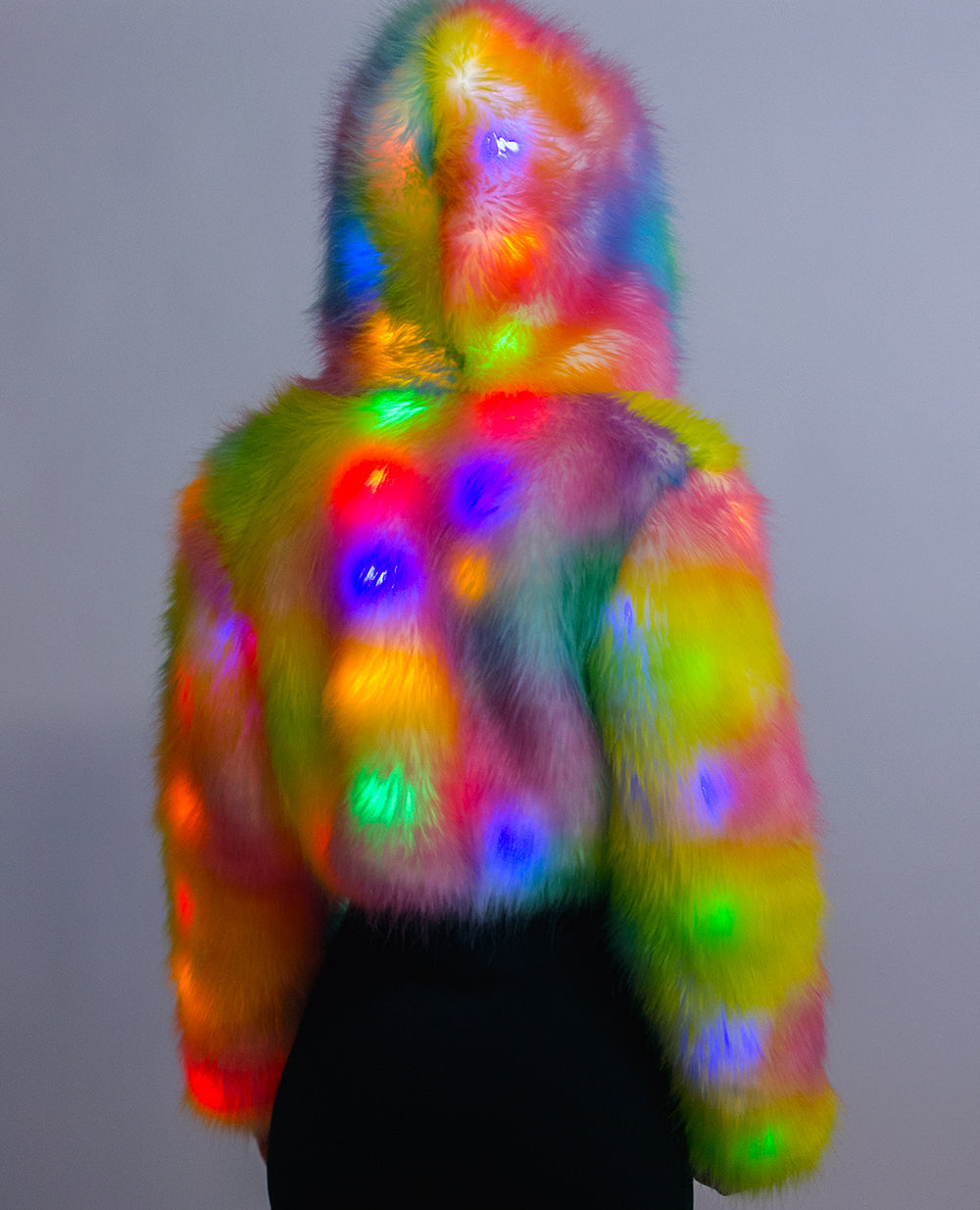 LED CROP FUR JACKET.