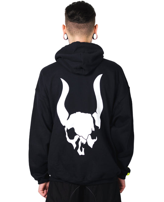 OVERSIZE LOGO SKULL HOODY.