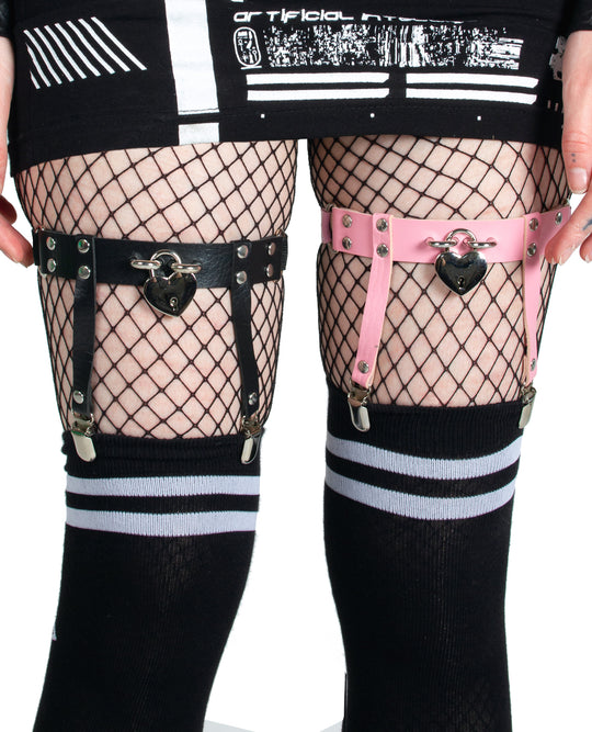 PADLOCK SUSPENDER.