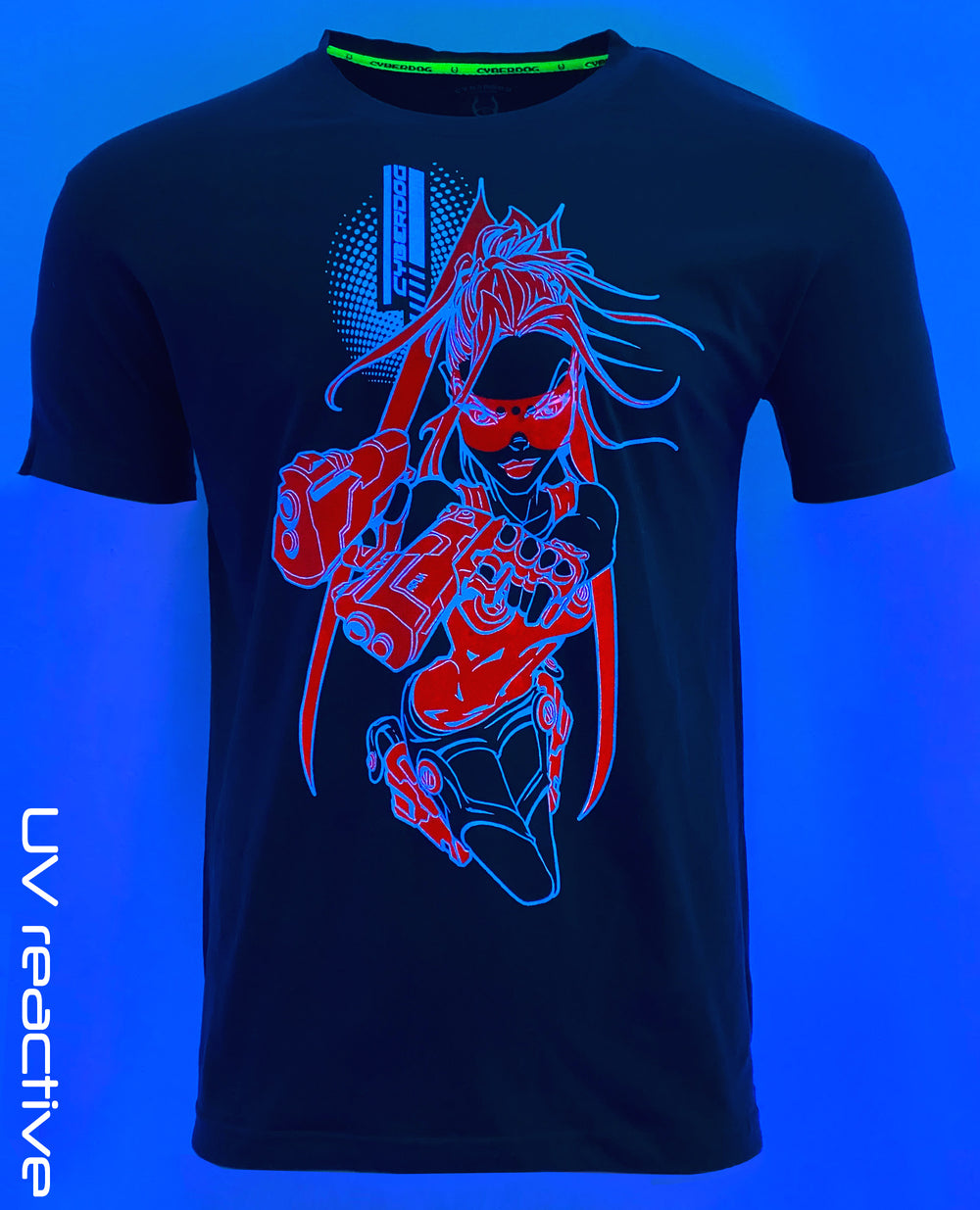 MENS VISOR GIRL T-SHIRT.