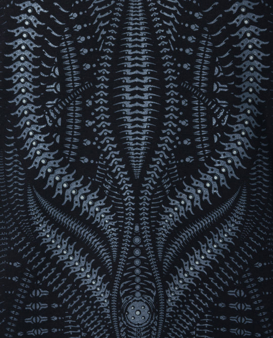 MENS TRIBAL GIGA T-SHIRT.