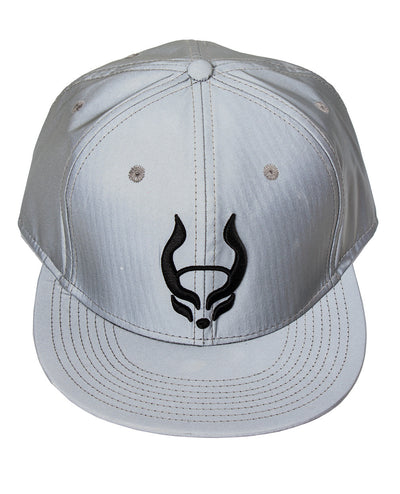 LOGO REFLECTIVE CAP.